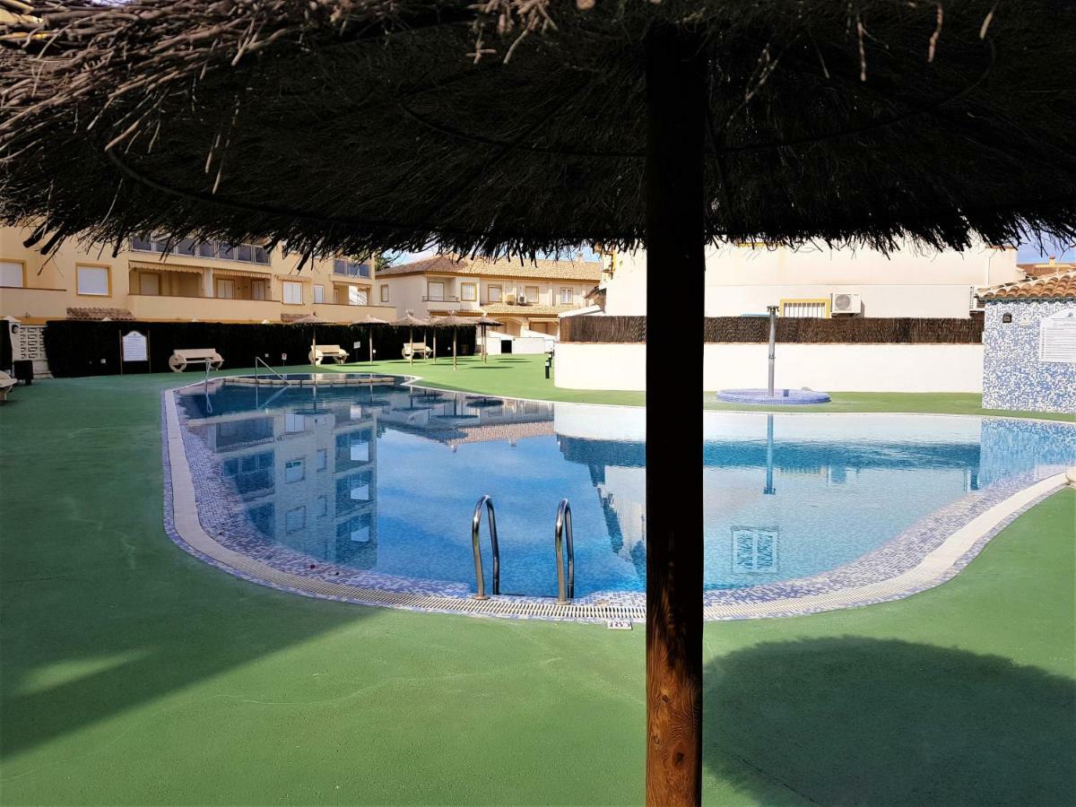 Apartamento Con Piscina En Oliva Nova Zewnętrze zdjęcie